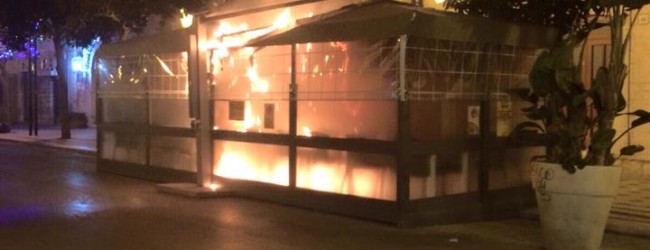 Andria – Dehors in fiamme a Capodanno, solidarietà degli esercenti