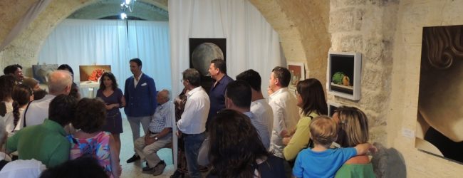 Trani – Arsensum, inaugurata la mostra “L’essenza della bellezza”