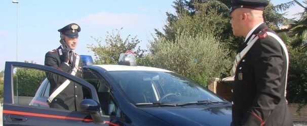 Corato – Scippa catenina ad un anziano. Carabiniere in borghese arresta un 18enne