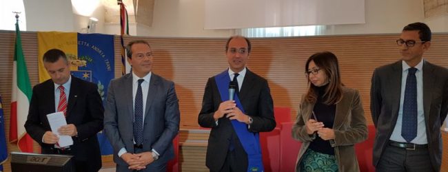 Consiglio provinciale, il giuramento del Presidente della Provincia Nicola Giorgino