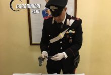 Bisceglie – In sella al motorino armati di pistola. I carabinieri arrestano un 22enne e denunciano un 14enne per detenzione illegale di armi