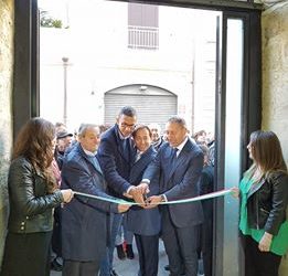 Trani – Inaugurata nuova sede Circolo Walter Tobagi. Presidente Roberto Gargiuolo