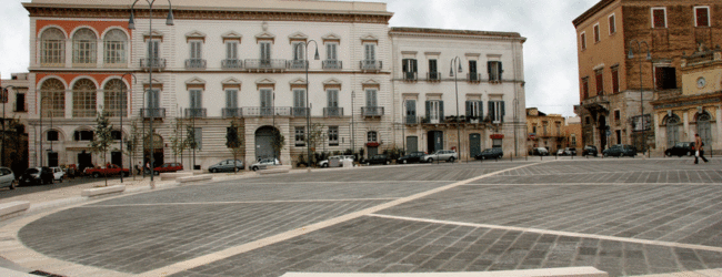 Andria – Cartellone estivo, programma vuoto come le casse comunali. Anche quest’anno ci si diverte fuori.