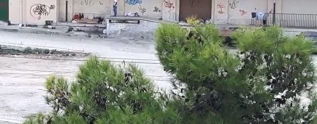 Barletta – lo scalo merci della stazione è ormai terra di nessuno