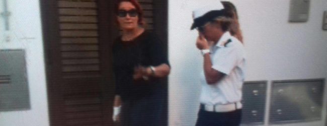 Lecce – Sedicenne uccisa: casa presidiata da carabinieri. LE FOTO