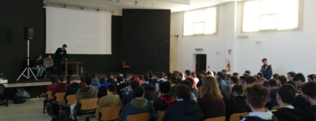 Andria – Orientamento universitario all’ITIS “Jannuzzi” con l’Ass. culturale Avv. Gaetano Scamarcio