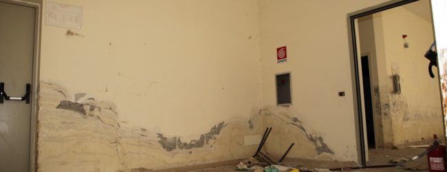 Andria – IPSIA di via Barletta, una scuola da terzo mondo. FOTO