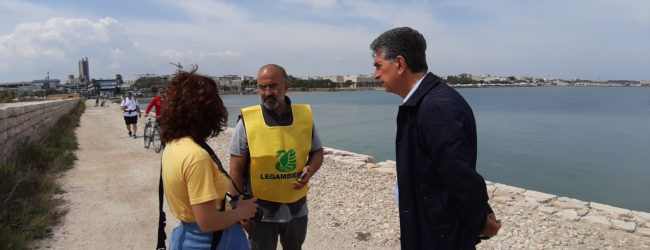 Barletta – Spiagge e fondali puliti, rifiuti a Levante. Sindaco e Legambiente ai cittadini, “Partecipate!”