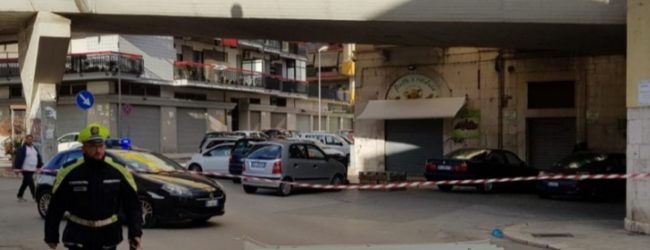 Barletta – Danni vento forte: caduta una tettoia in via Torino