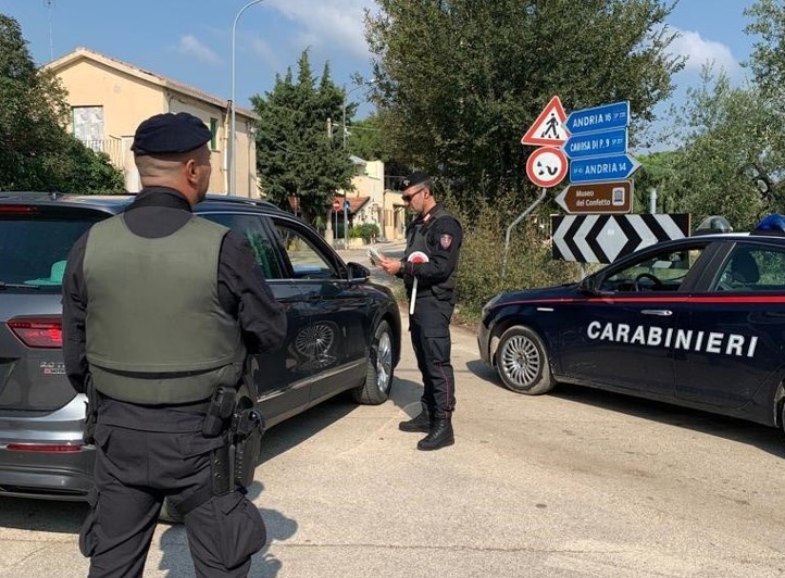 Andria - I Carabinieri pattugliano il centro e il Borgo di Montegrosso ...